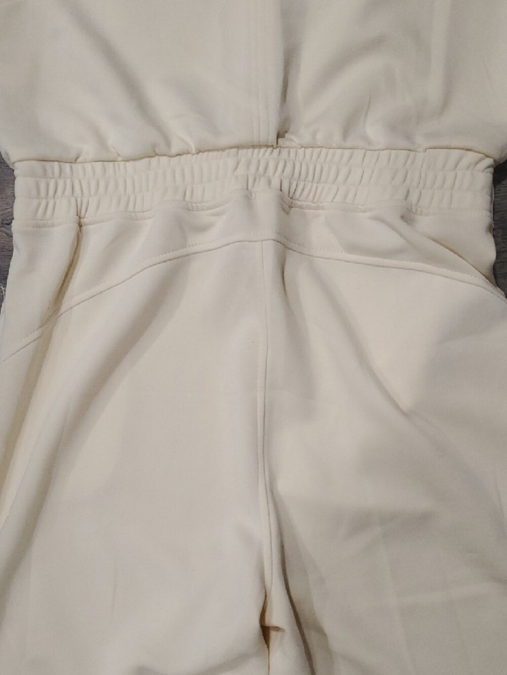 Sleeveless Cream Tie-Waist Wide-Leg Jumpsuit - Picture 7 of 11